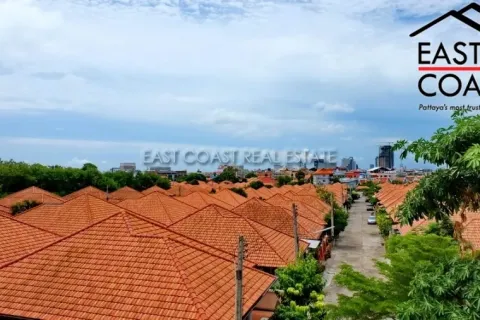 Casa de 4 dormitorios en Pattaya, Tailandia № 213127 - foto 7