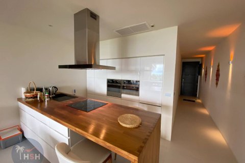 Condo in Ko Samui, Thailand, 3 bedrooms № 180152 - photo 6