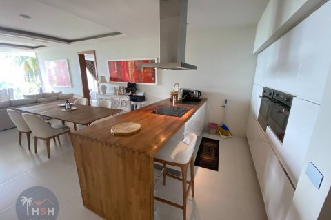 Condo in Ko Samui, Thailand, 3 bedrooms № 180152 - photo 5