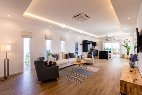 Villa in Hua Hin, Thailand 3 Schlafzimmer № 221789 - Foto 18