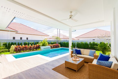 Villa in Hua Hin, Thailand 3 Schlafzimmer № 221789 - Foto 2
