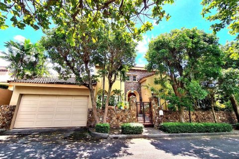 Вилла в Паттайе, Таиланд с 3 спальнями  № 144789 - фото 1