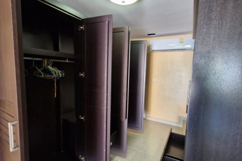 Townhouse in Hua Hin, Thailand 5 bedrooms № 146001 - photo 17