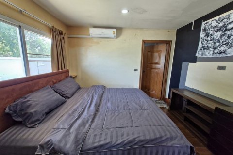 Townhouse in Hua Hin, Thailand 5 bedrooms № 146001 - photo 23