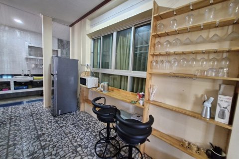 Townhouse in Hua Hin, Thailand 5 bedrooms № 146001 - photo 9