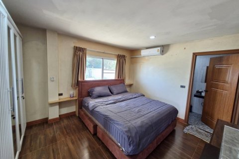 Townhouse in Hua Hin, Thailand 5 bedrooms № 146001 - photo 25