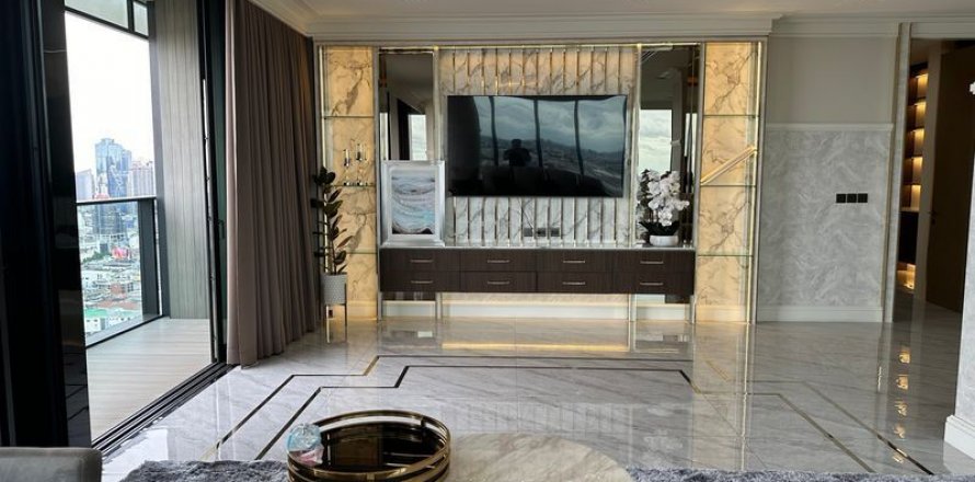 Кондоминиум с 7 спальнями в Кхлонг Сане, Бангкок, Таиланд № 137166