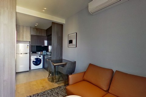 Студия в кондо в Ваттхане, Бангкок, Таиланд № 137168 - фото 1