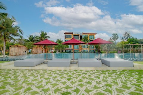 Condo in Hua Hin, Thailand, 4 bedrooms  № 168512 - photo 6