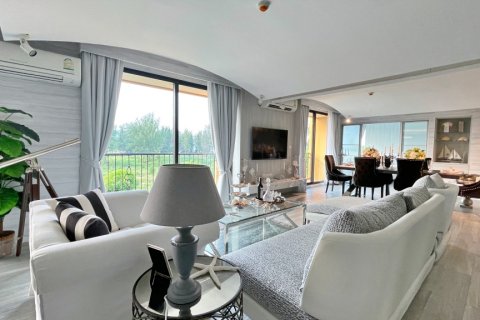 Condo in Hua Hin, Thailand, 4 bedrooms  № 168512 - photo 19