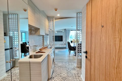 Condo in Hua Hin, Thailand, 4 bedrooms  № 168512 - photo 8