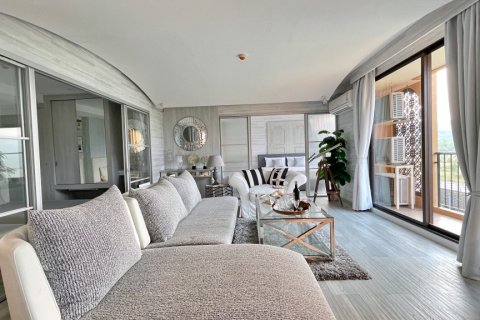 Condo in Hua Hin, Thailand, 4 bedrooms  № 168512 - photo 16