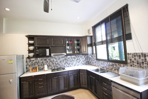 Townhouse in Cha-am, Thailand 3 bedrooms № 168515 - photo 17