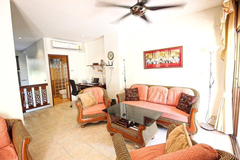 Townhouse in Cha-am, Thailand 3 bedrooms № 168515 - photo 9