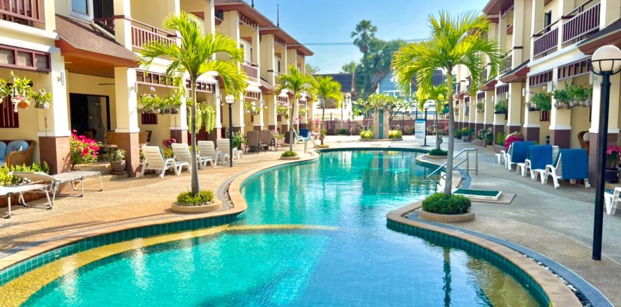 Townhouse in Cha-am, Thailand 3 bedrooms № 168515