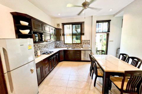 Townhouse in Cha-am, Thailand 3 bedrooms № 168515 - photo 14