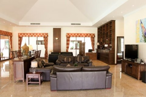 Villa in Hua Hin, Thailand 5 bedrooms № 168514 - photo 11