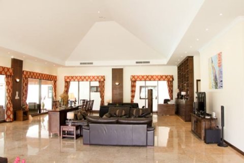 Villa in Hua Hin, Thailand 5 bedrooms № 168514 - photo 12