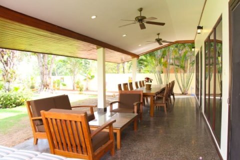 Villa in Hua Hin, Thailand 5 bedrooms № 168514 - photo 9