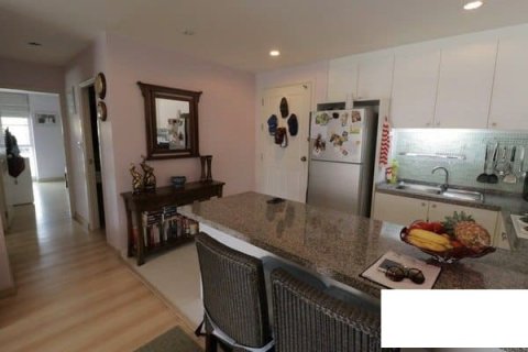 Condo in Hua Hin, Thailand, 2 bedrooms  № 168517 - photo 8