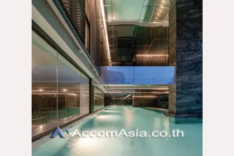 Condo in Khlong Toei, Bangkok, Thailand, 2 bedrooms  № 220123