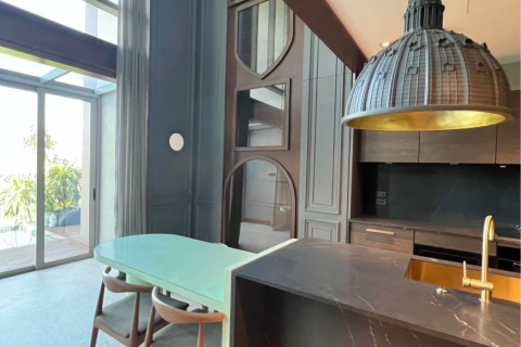 Condo in Khlong Toei, Bangkok, Thailand, 2 bedrooms  № 154010 - photo 3