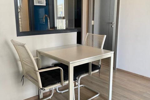 Кондоминиум с 2 спальнями в Бангкапи, Бангкок, Таиланд № 154009 - фото 5