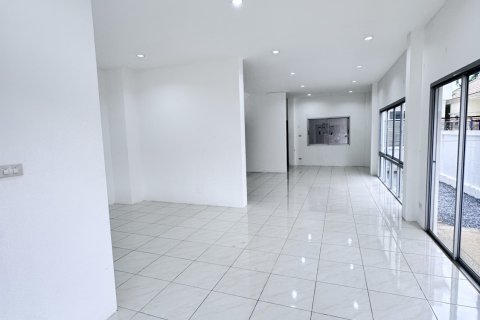 House in Phuket, Thailand 3 bedrooms № 154007 - photo 5