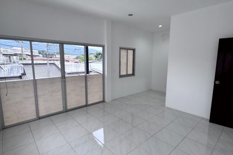 House in Phuket, Thailand 3 bedrooms № 154007 - photo 17