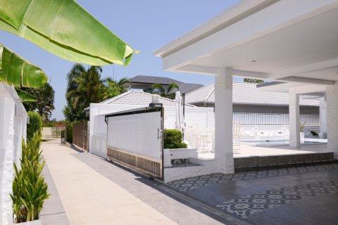 Villa in Pa Klok, Thailand 2 bedrooms № 159665 - photo 3