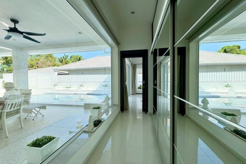 Villa in Pa Klok, Thailand 2 bedrooms № 159665 - photo 9