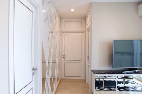 Кондоминиум с 2 спальнями в Хуай Кванге, Бангкок, Таиланд № 159666 - фото 7