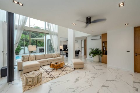 Villa in Bang Tao, Thailand 3 bedrooms № 114391 - photo 10