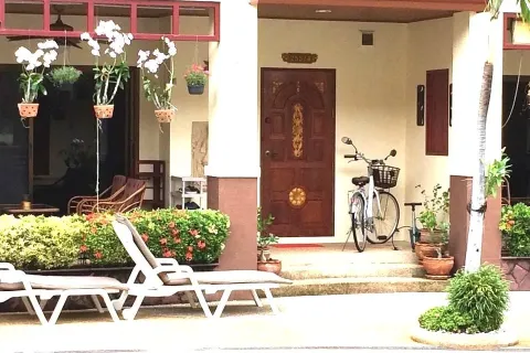 Townhouse in Cha-am, Thailand 3 bedrooms № 161888 - photo 2