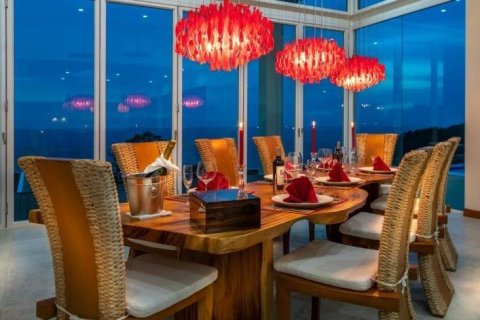 Villa in Kathu, Thailand 6 bedrooms № 161883 - photo 3