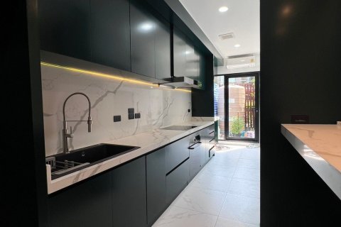 House in Suan Luang, Bangkok, Thailand 7 bedrooms № 161884 - photo 12