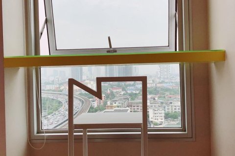 Condo à Chom Thong, Bangkok, Thaïlande, 2 chambres  № 161882 - photo 11