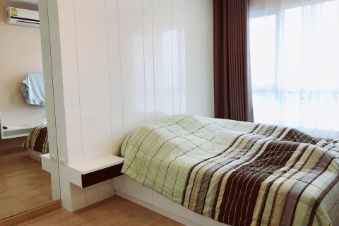 Condo à Chom Thong, Bangkok, Thaïlande, 2 chambres  № 161882 - photo 2