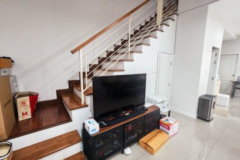 Таунхаус в Ванг Тонг Ланге, Бангкок, Таиланд с 3 спальнями  № 152933 - фото 6