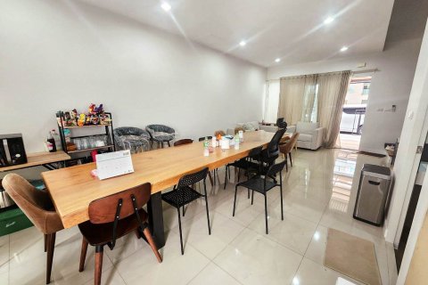 Таунхаус в Ванг Тонг Ланге, Бангкок, Таиланд с 3 спальнями  № 152933 - фото 9