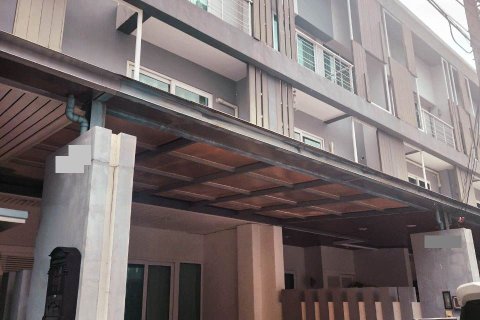 Таунхаус в Ванг Тонг Ланге, Бангкок, Таиланд с 3 спальнями  № 152933 - фото 2