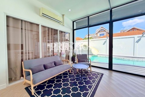 House in Pattaya, Thailand 3 bedrooms № 197939 - photo 3