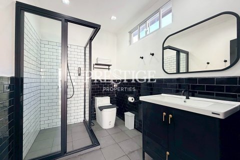 House in Pattaya, Thailand 3 bedrooms № 197939 - photo 21