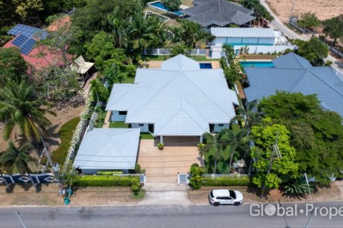 Maison à Pattaya, Thaïlande 4 chambres № 177811