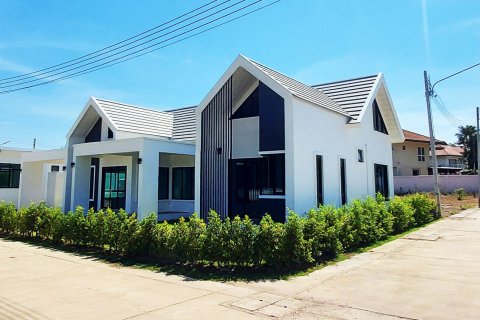 Villa in Klaeng, Thailand 3 bedrooms № 148989 - photo 7