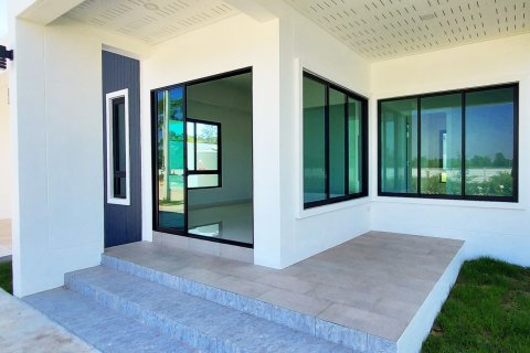 Villa in Klaeng, Thailand 3 bedrooms № 148989 - photo 8