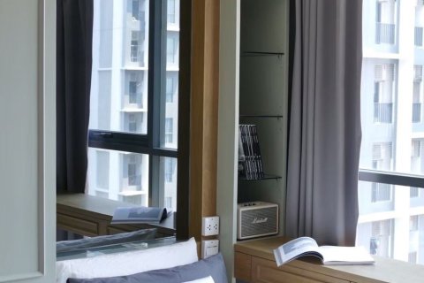 Condo à Phra Khanong, Bangkok, Thaïlande, 2 chambres № 148990 - photo 17