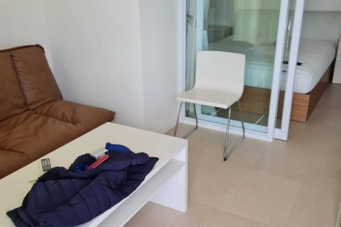 Studio dans le Condo à Khlong San, Bangkok, Thaïlande  № 148987 - photo 5