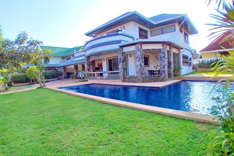 Haus in Pattaya, Thailand 5 Schlafzimmer № 223071
