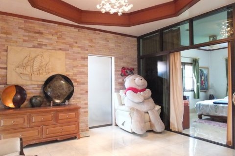 Haus in Pattaya, Thailand 5 Schlafzimmer № 223073 - Foto 12
